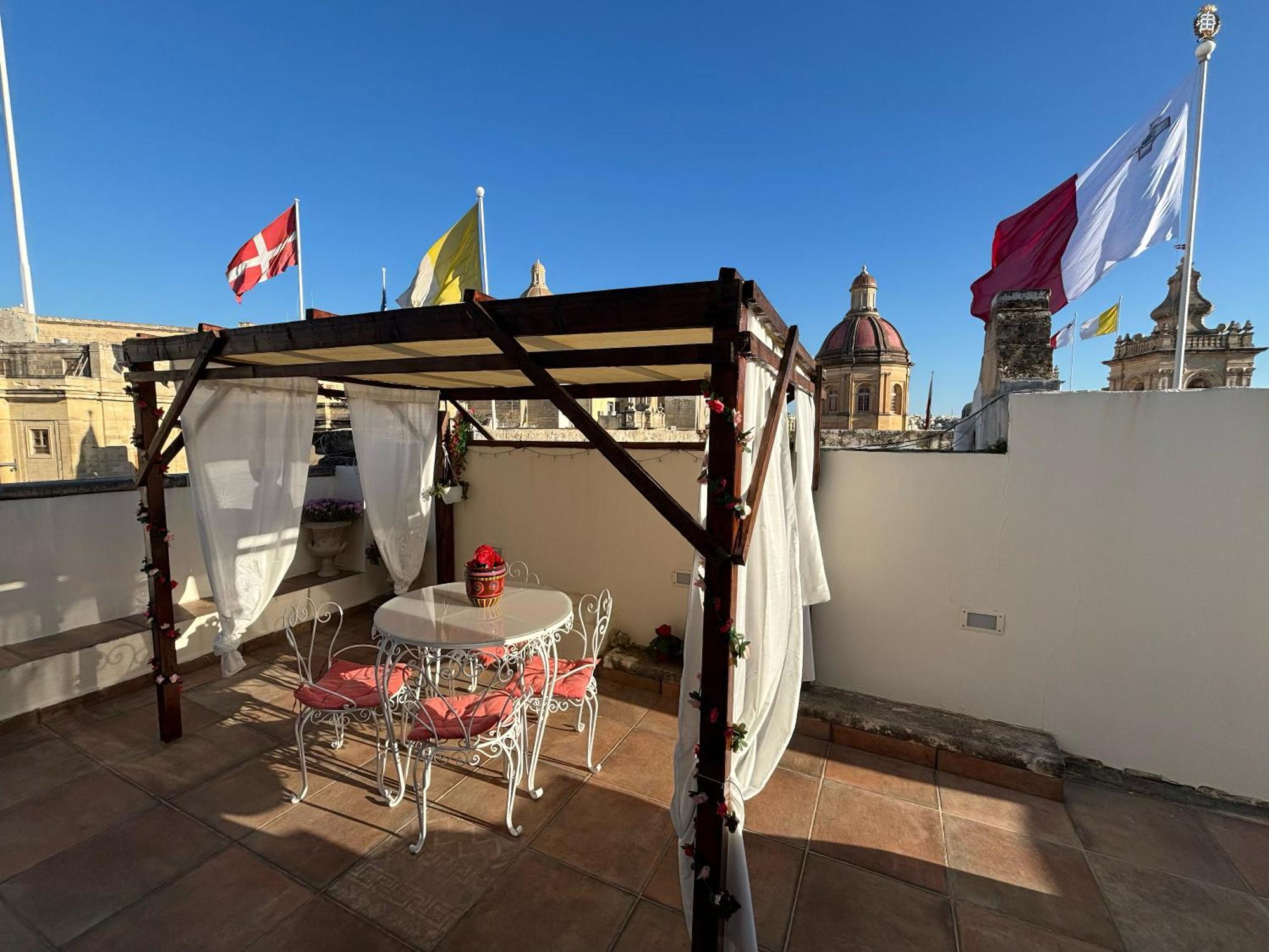 The Knight - Heritage & Art Home At Birgu Square Exterior photo